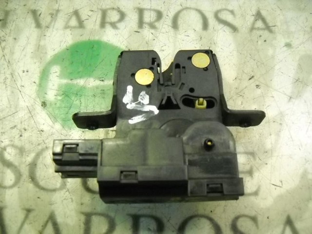 Fecho da capota 8200125591 RENAULT