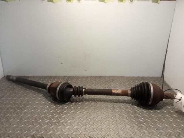 Semieixo (acionador) dianteiro direito 8200133289 RENAULT