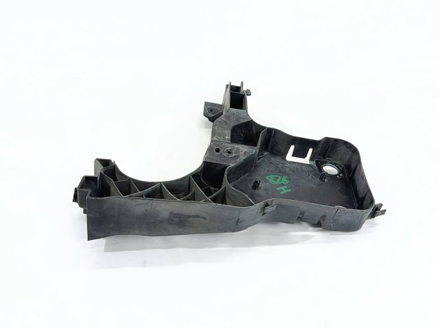 Suporte esquerdo do radiador (painel de montagem de fixação das luzes) 8200137495 RENAULT
