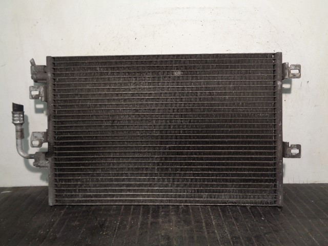 Radiador de aparelho de ar condicionado 8200137650 NISSAN