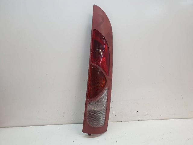 Lanterna traseira direita 8200150621 RENAULT