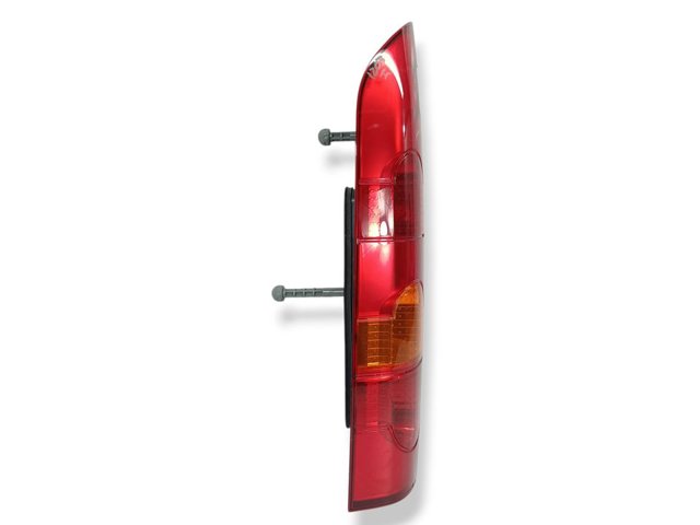 Lanterna traseira esquerda 8200150623 RENAULT