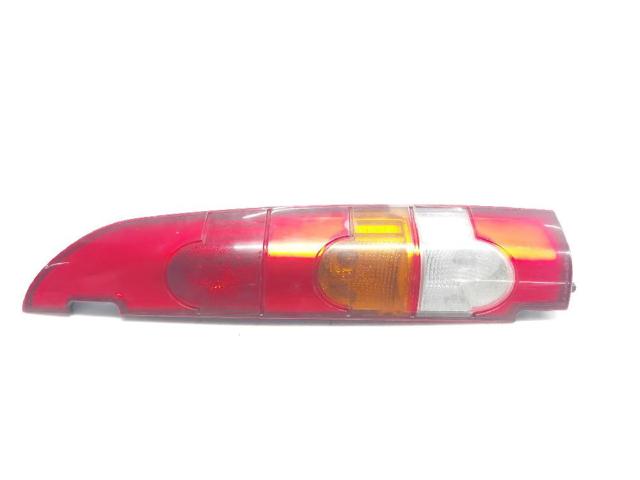 Lanterna traseira direita 8200150625 RENAULT