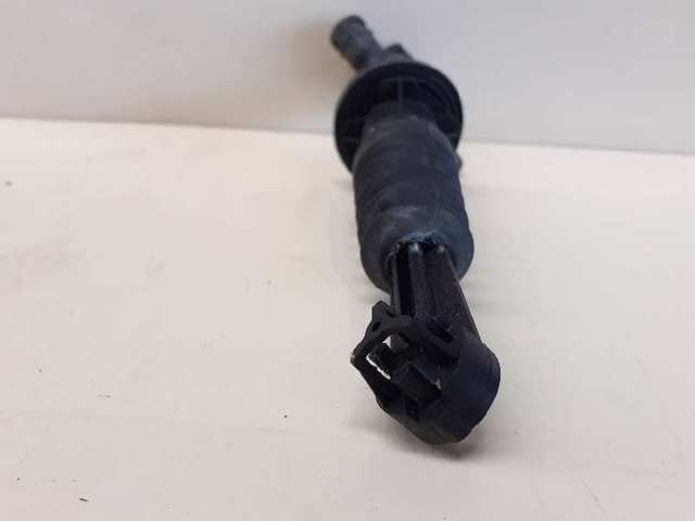 Cilindro mestre de embraiagem 8200151770 RENAULT