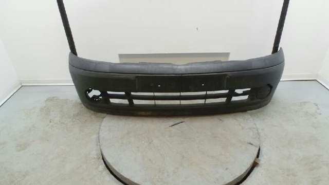 Pára-choque dianteiro 8200152587 RENAULT