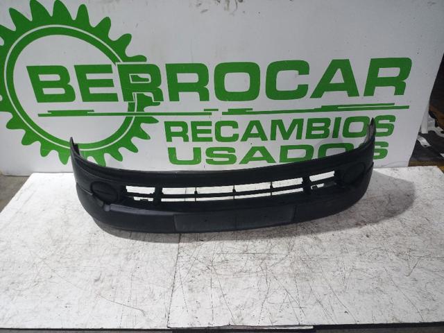 Pára-choque dianteiro 8200152587 RENAULT