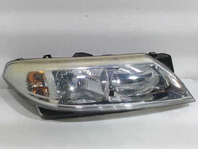 Luz direita 8200163324 RENAULT