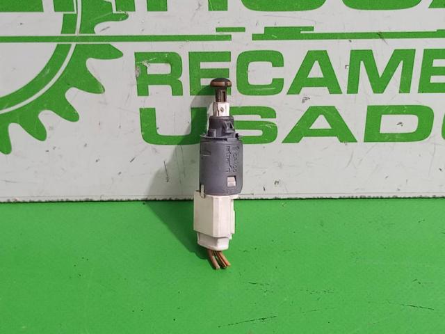 Sensor de ativação do sinal de parada 8200168238 RENAULT