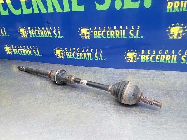 Semieixo (acionador) dianteiro direito 8200169163 RENAULT