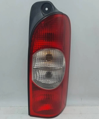 Lanterna traseira direita 8200171478 RENAULT
