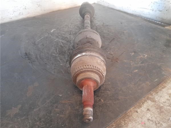 Semieixo (acionador) dianteiro direito 8200173584 RENAULT