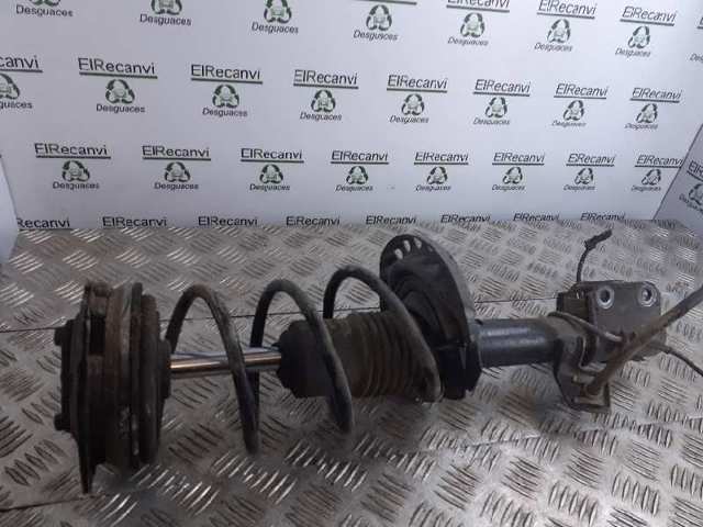 Suporte de amortecedor dianteiro esquerdo 8200183567 NISSAN