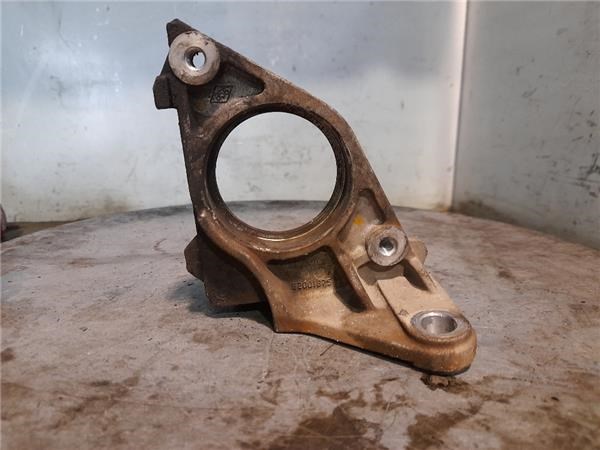 Suporte de rolamento suspenso do semieixo dianteiro 8200187544 RENAULT