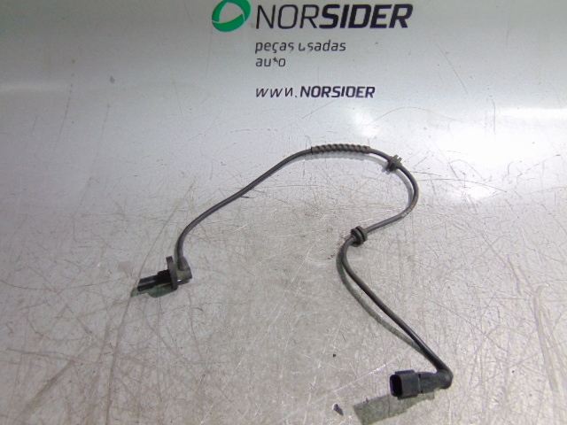 Sensor ABS traseiro esquerdo 8200195830 RENAULT
