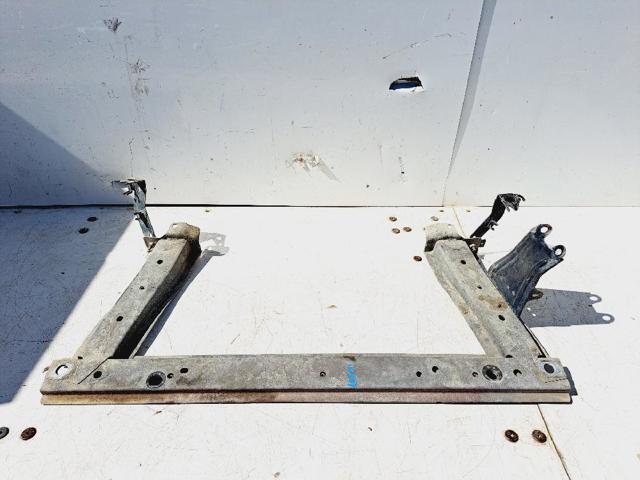 Viga de suspensão dianteira (plataforma veicular) dianteira 8200197451 RENAULT