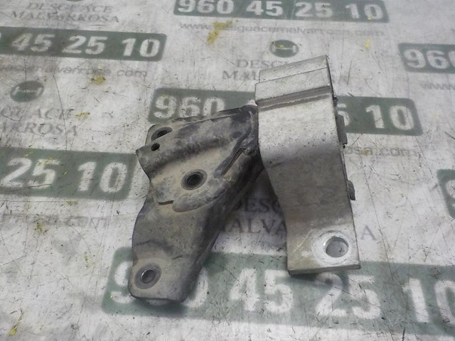 Coxim (suporte) direito de motor 8200204600 RENAULT