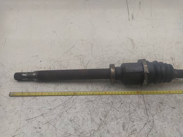 Semieixo (acionador) dianteiro direito 8200216519 RENAULT
