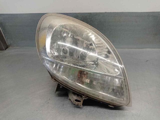 Luz direita 8200236591 NISSAN
