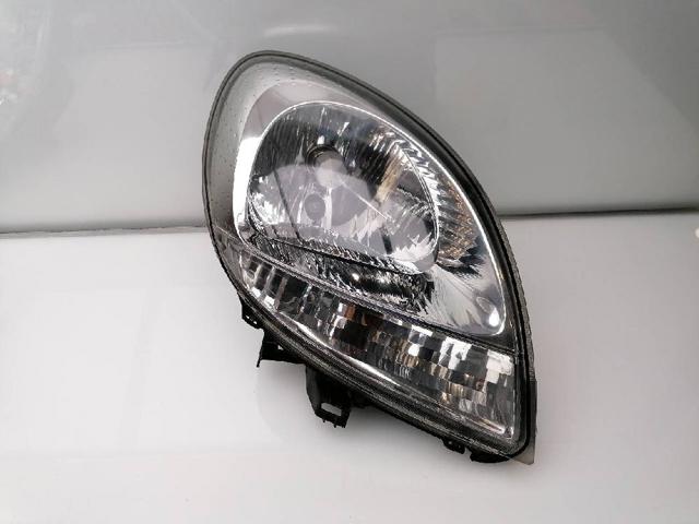 Luz direita 8200236591 NISSAN