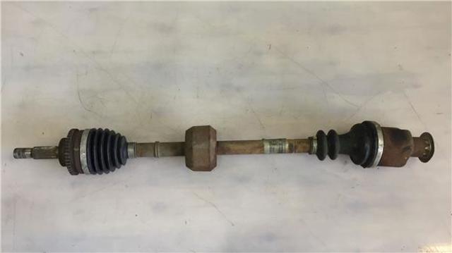 Semieixo (acionador) dianteiro direito 8200262685 RENAULT