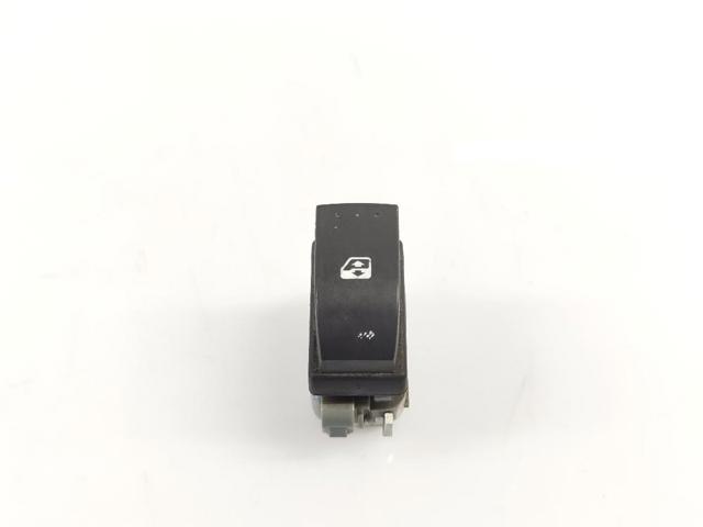 Botão traseiro de ativação de motor de acionamento de vidro 8200315029 RENAULT