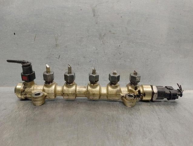 Distribuidor de combustível (rampa) 8200378703 RENAULT