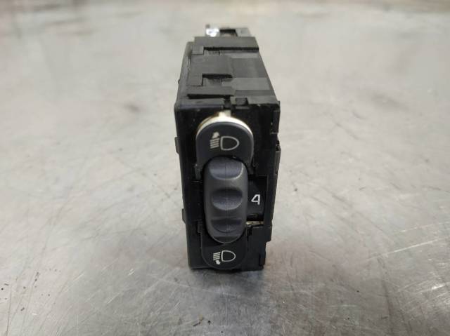 Botão (regulador) de corretor das luzes 8200379685 RENAULT