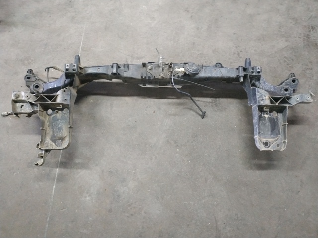 Suporte do radiador montado (painel de montagem de fixação das luzes) 8200393685 RENAULT