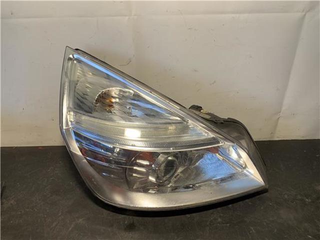 Luz direita 8200394707 RENAULT