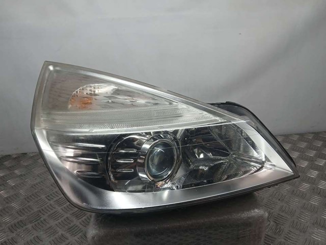 Luz direita 8200394707 RENAULT