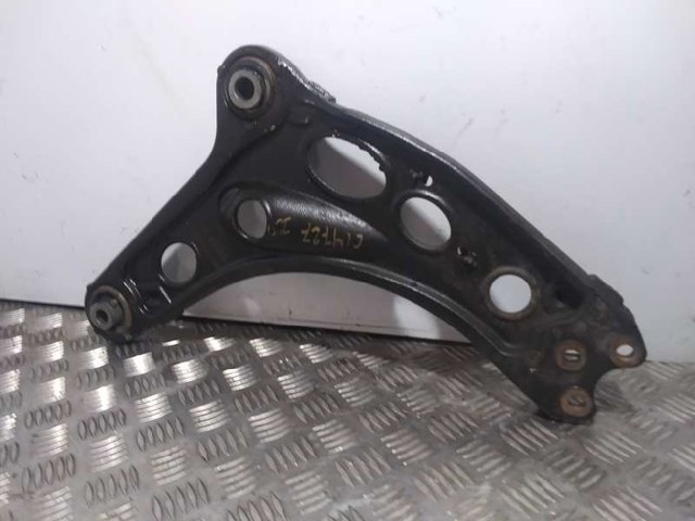 Braço oscilante inferior esquerdo de suspensão dianteira 8200395007 OPEL