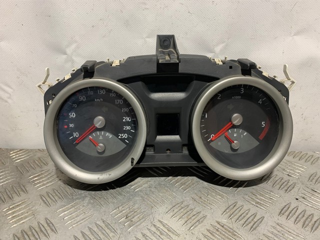 Painel de instrumentos (quadro de instrumentos) 8200399700 RENAULT
