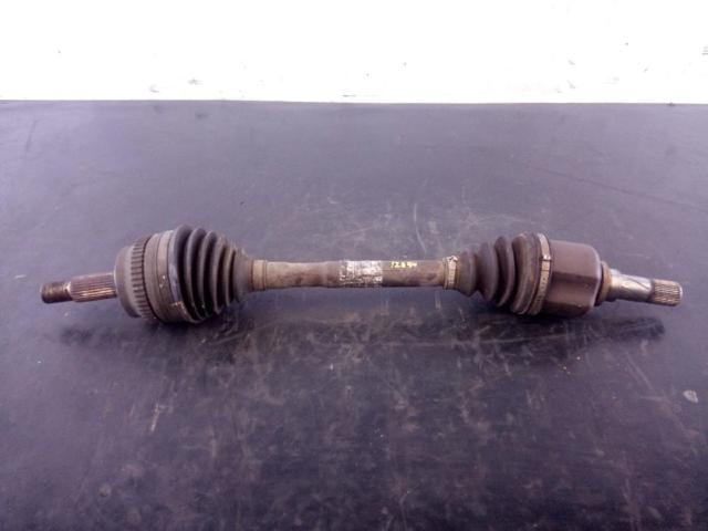 Semieixo (acionador) dianteiro esquerdo 8200414939 RENAULT