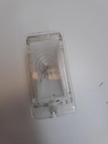 Quebra-luz da luz de fundo da seção de bagagem 8200418356 NISSAN