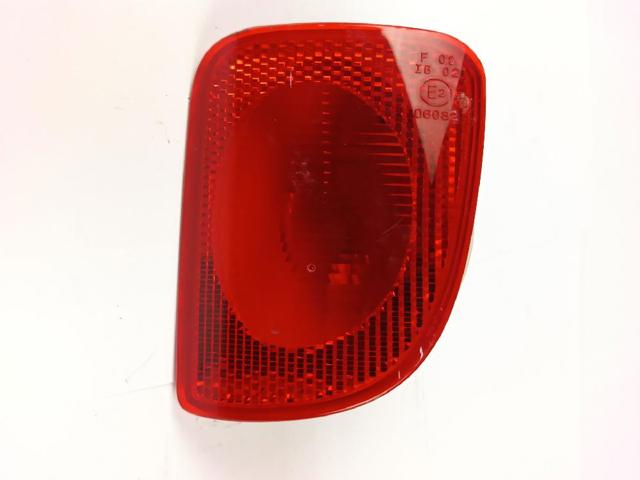 Lanterna de nevoeiro traseira direita 8200419908 NISSAN
