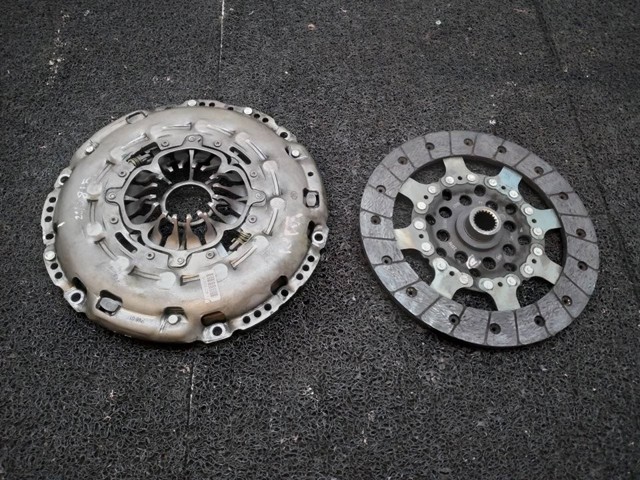 Kit de embraiagem (3 peças) 8200421191 RENAULT