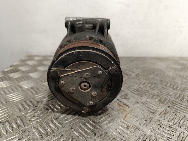 Compressor de aparelho de ar condicionado 8200436108 RENAULT