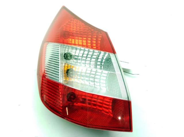 Lanterna traseira esquerda 8200493374H RENAULT