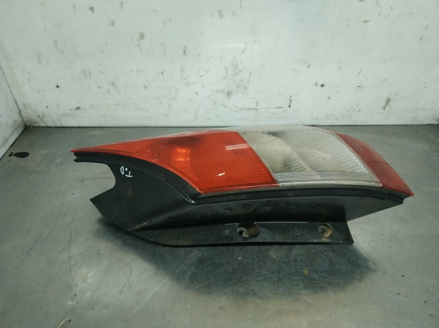 Lanterna traseira direita 8200493375G RENAULT
