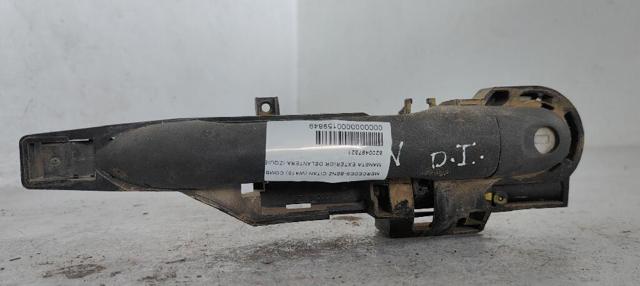 Suporte de maçaneta externa da porta dianteira esquerda 8200497521 MERCEDES