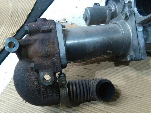 Radiador do sistema EGR de recirculação dos gases de escape 8200545260 RENAULT