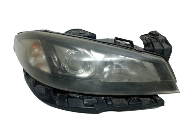 Luz direita 8200555906 RENAULT