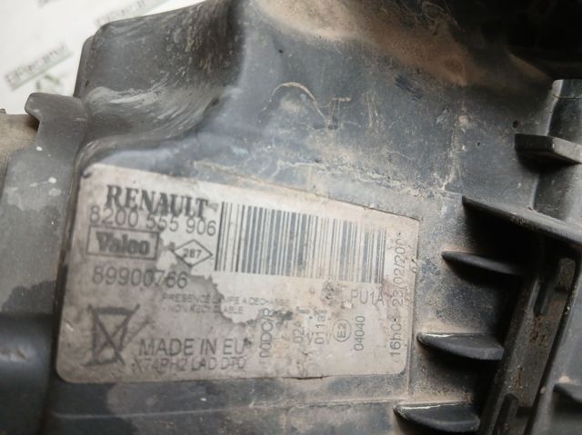 Luz direita 8200555906 RENAULT