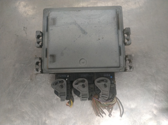 Módulo de direção (Centralina eletrônica) de motor 8200565863 RENAULT
