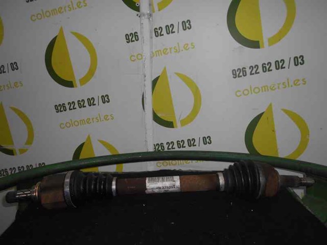 Semieixo (acionador) dianteiro esquerdo 8200575489 RENAULT