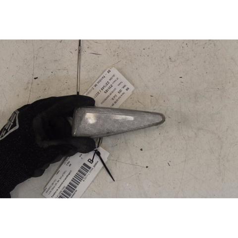 Luz intermitente no pára-lama direito 8200602765 RENAULT