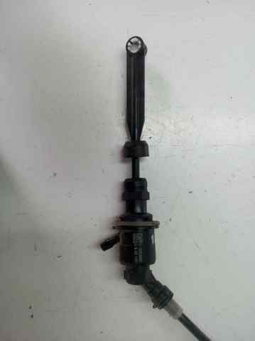 Cilindro mestre de embraiagem 8200673232 RENAULT