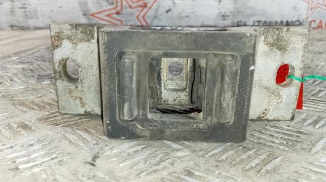 Coxim (suporte) esquerdo de motor 8200676857 NISSAN