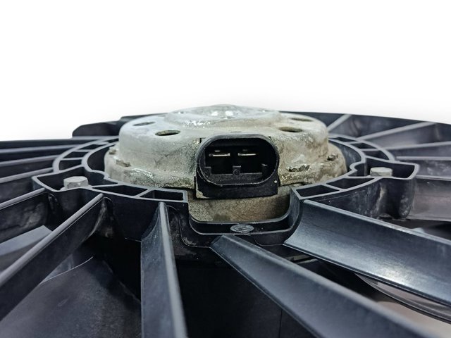 Ventilador elétrico de esfriamento montado (motor + roda de aletas) 8200680824 RENAULT