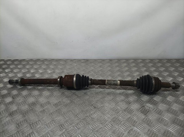 Semieixo (acionador) dianteiro direito 8200687740 RENAULT